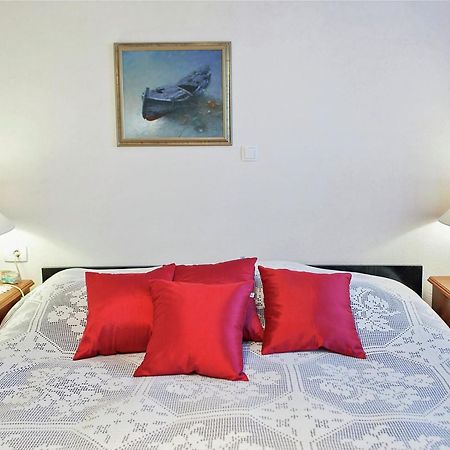 Cozy Apartment With A Balcony And A Sea View เบรลา ภายนอก รูปภาพ