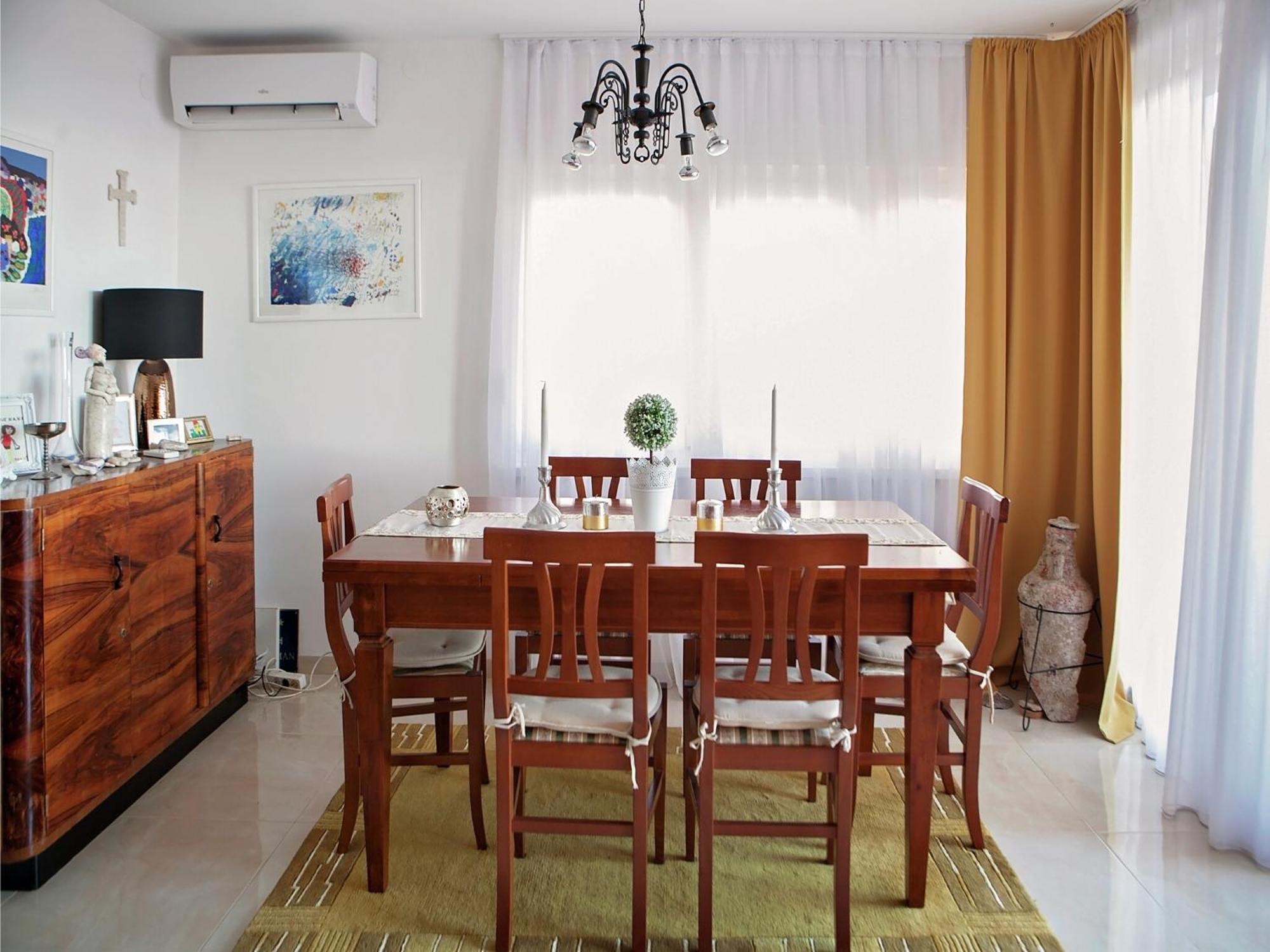 Cozy Apartment With A Balcony And A Sea View เบรลา ภายนอก รูปภาพ