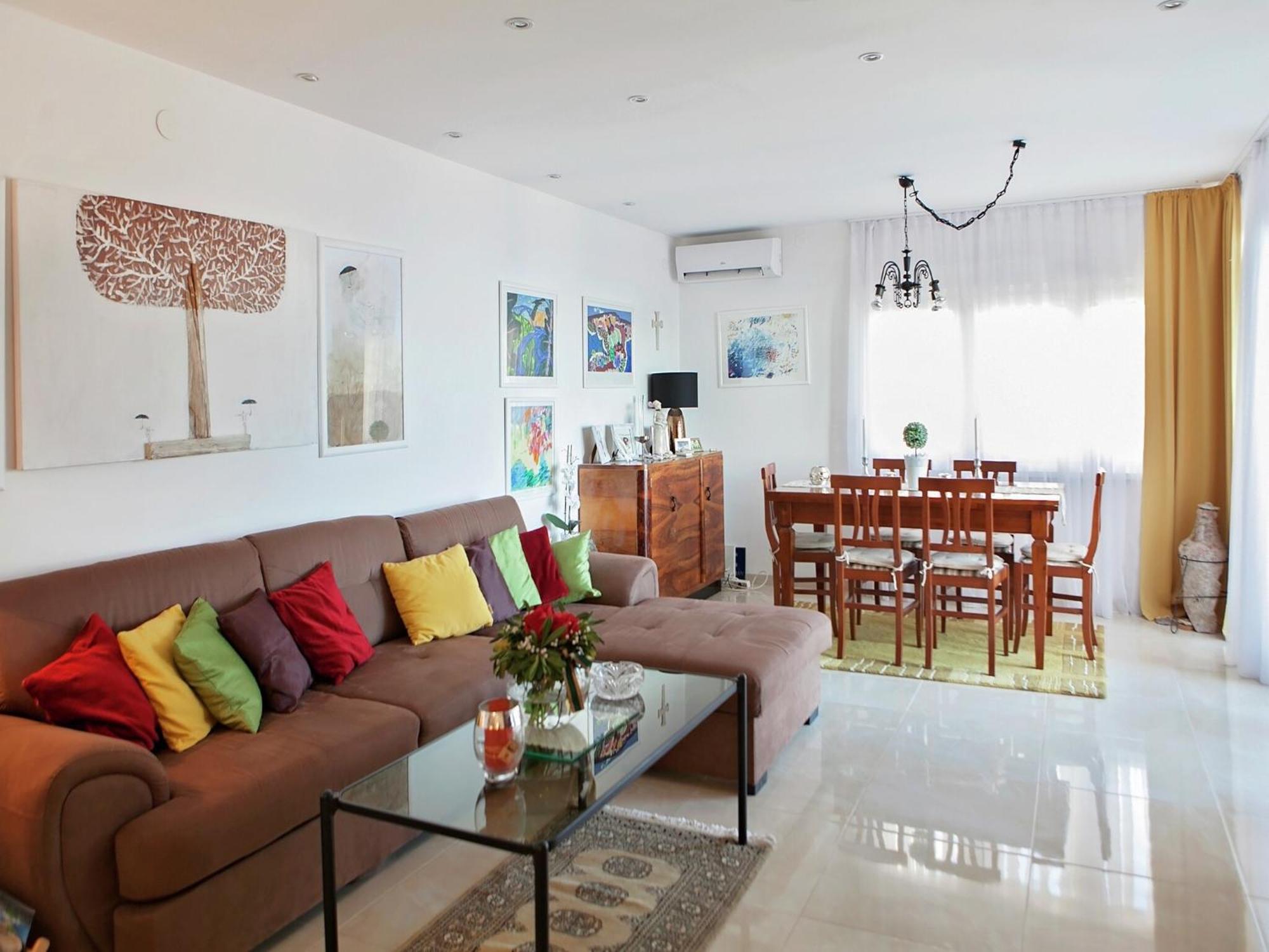 Cozy Apartment With A Balcony And A Sea View เบรลา ภายนอก รูปภาพ